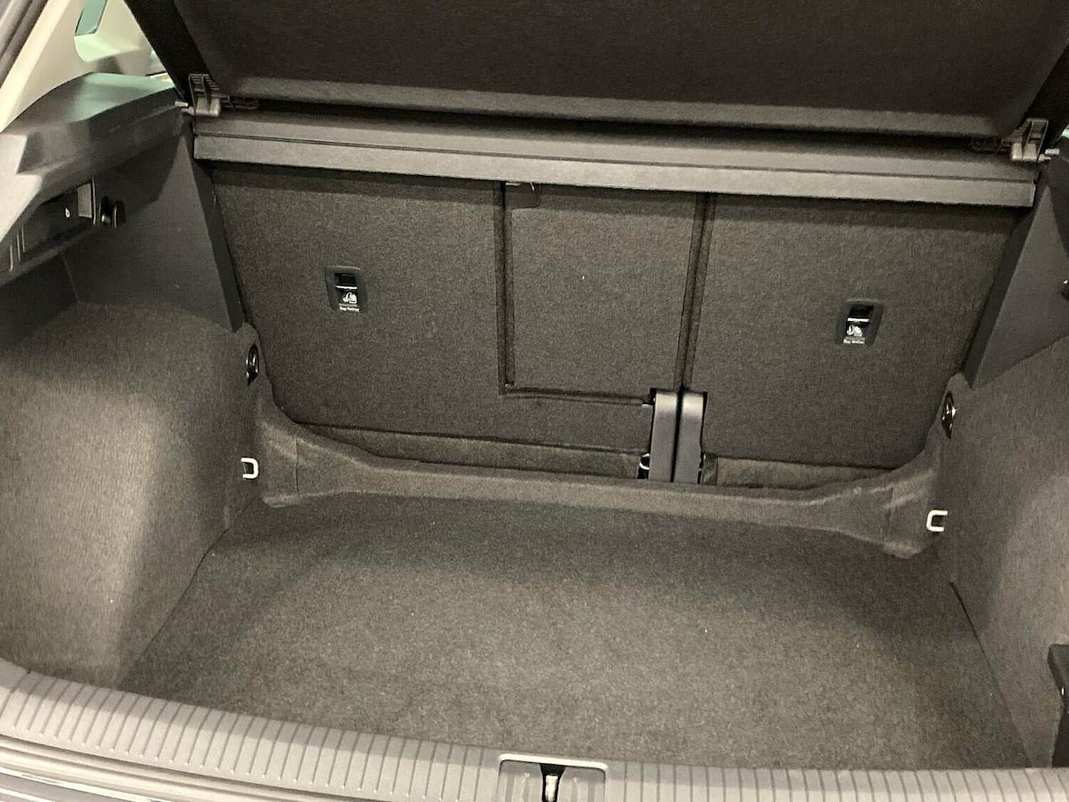 Used Volkswagen Tiguan 2021 for sale - 76605601: Photo 17