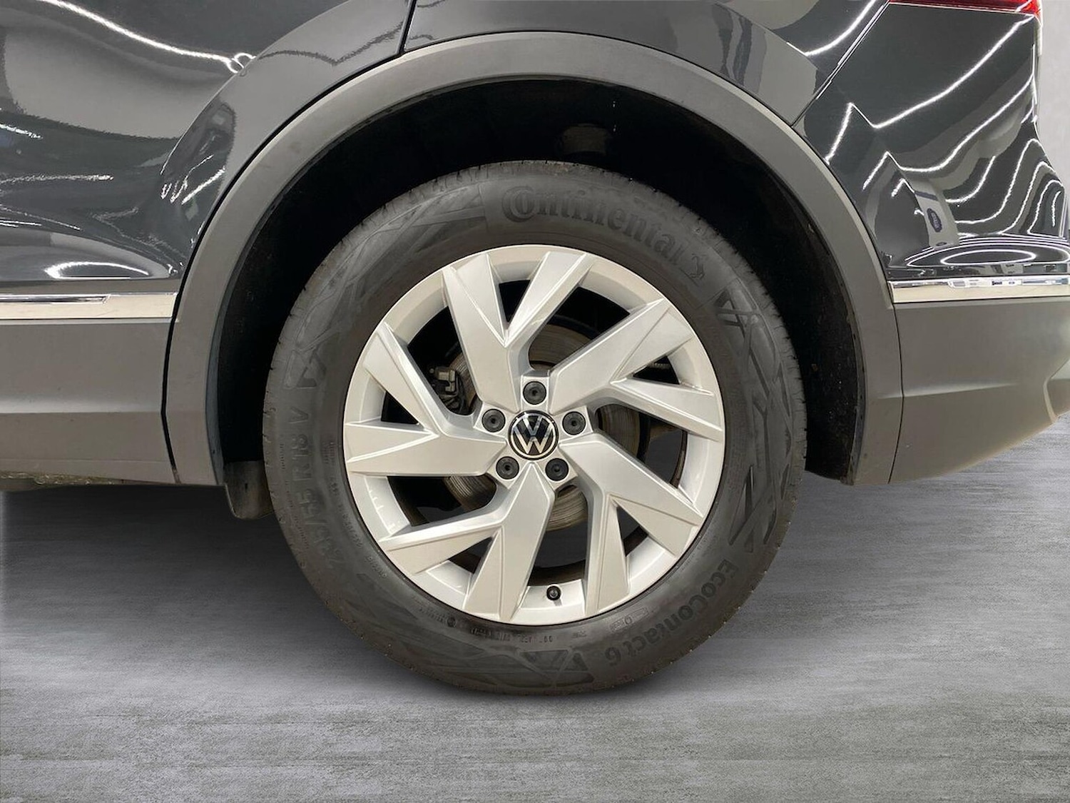 Used Volkswagen Tiguan 2021 for sale - 76605601: Photo 6