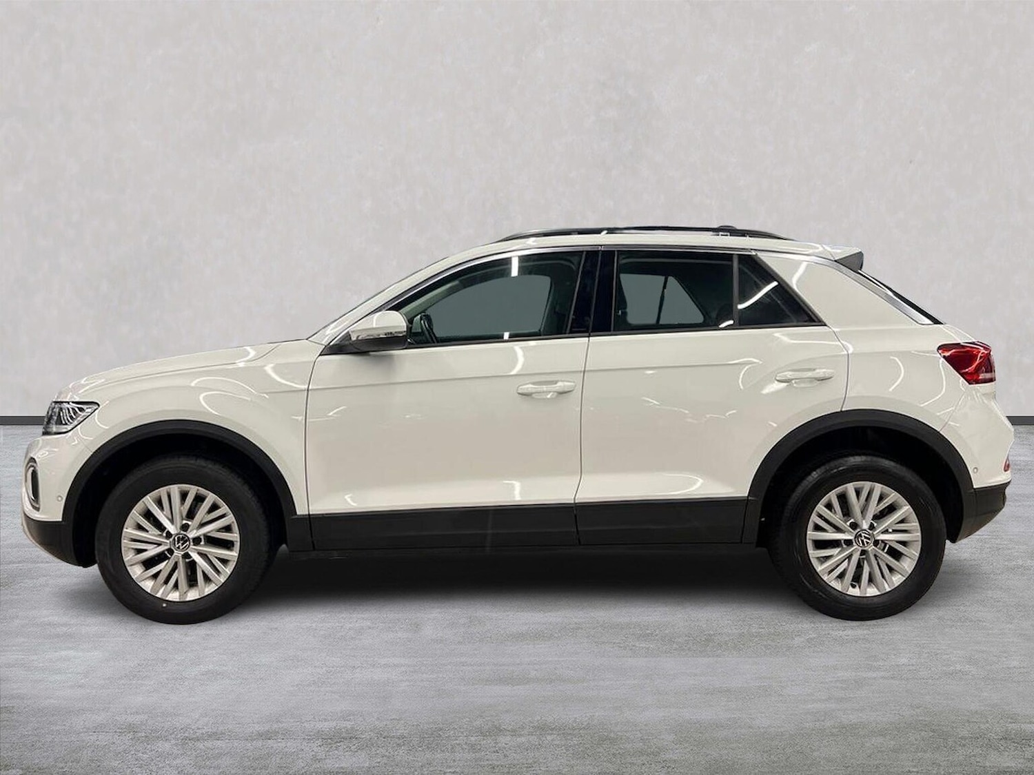Used Volkswagen T-Roc 2024 for sale - 77946120: Photo 19