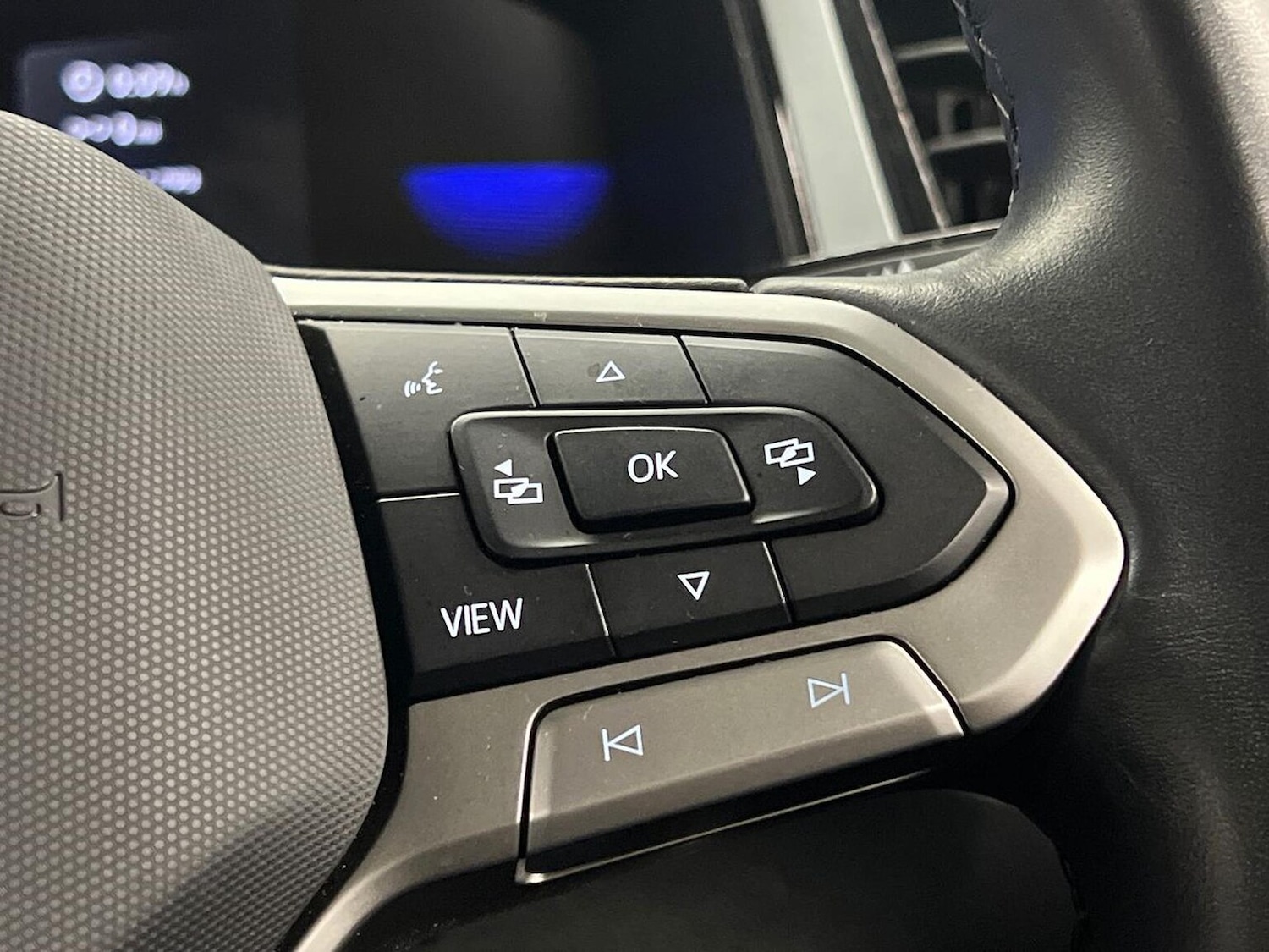 Used Volkswagen T-Roc 2024 for sale - 77946120: Photo 24