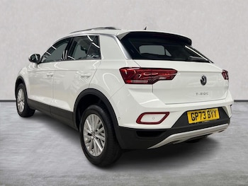 Used Volkswagen T-Roc 2024 for sale - 77946120: Photo