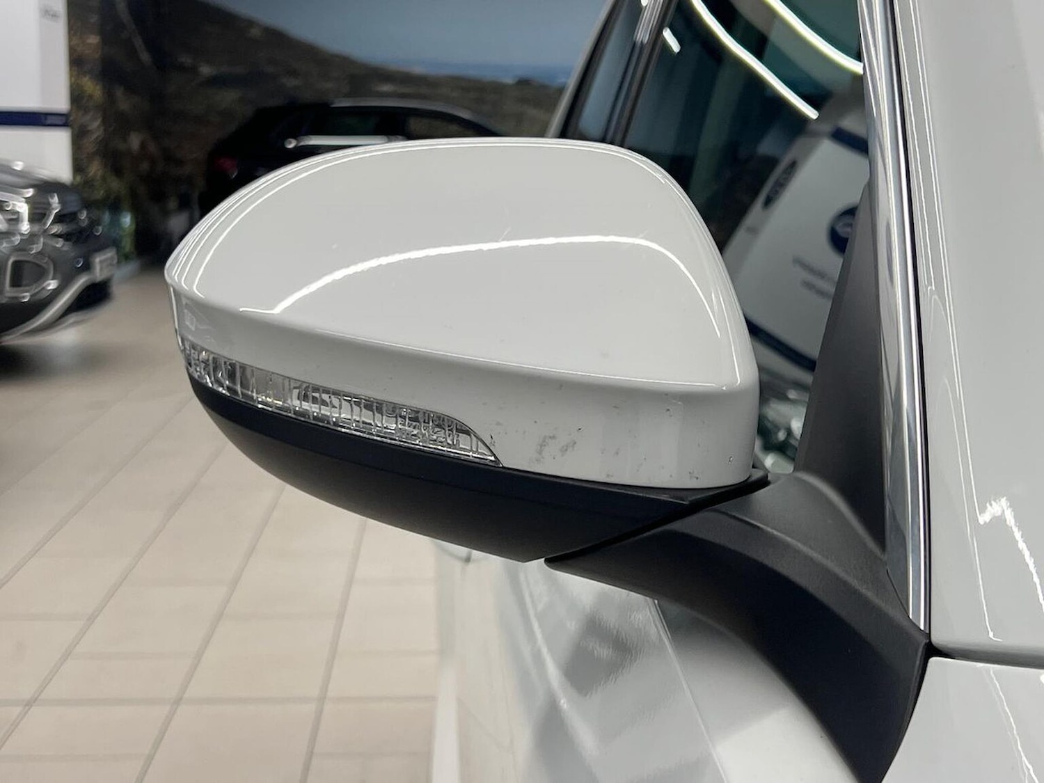 Used Volkswagen T-Roc 2024 for sale - 77946120: Photo 32