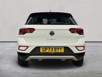 Used Volkswagen T-Roc 2024 for sale - 77946120: Photo