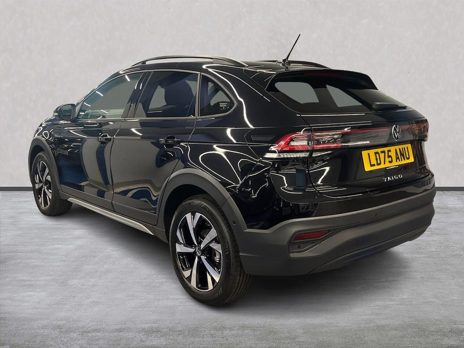 Used Volkswagen Taigo 2025 for sale - 76905074: Photo 2