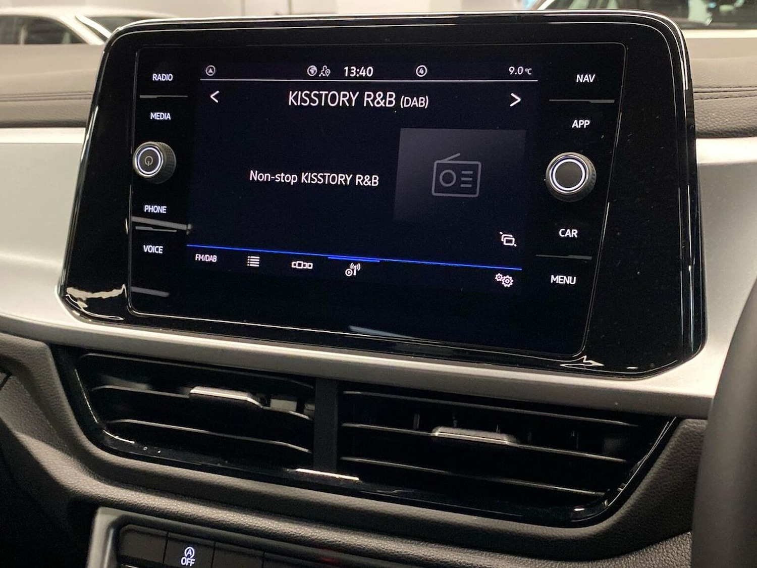 Used Volkswagen T-Roc 2025 for sale - 76832035: Photo 11