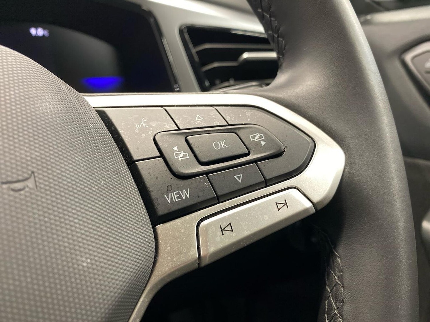 Used Volkswagen T-Roc 2025 for sale - 76832035: Photo 25