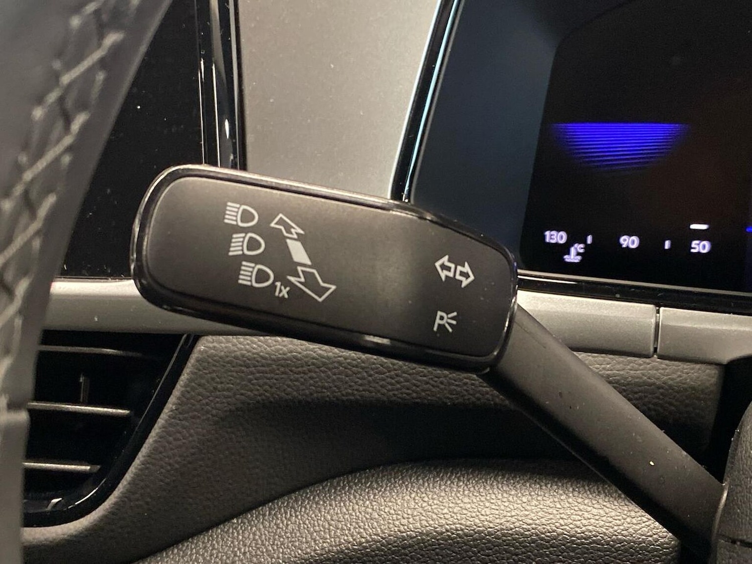 Used Volkswagen T-Roc 2025 for sale - 76832035: Photo 28