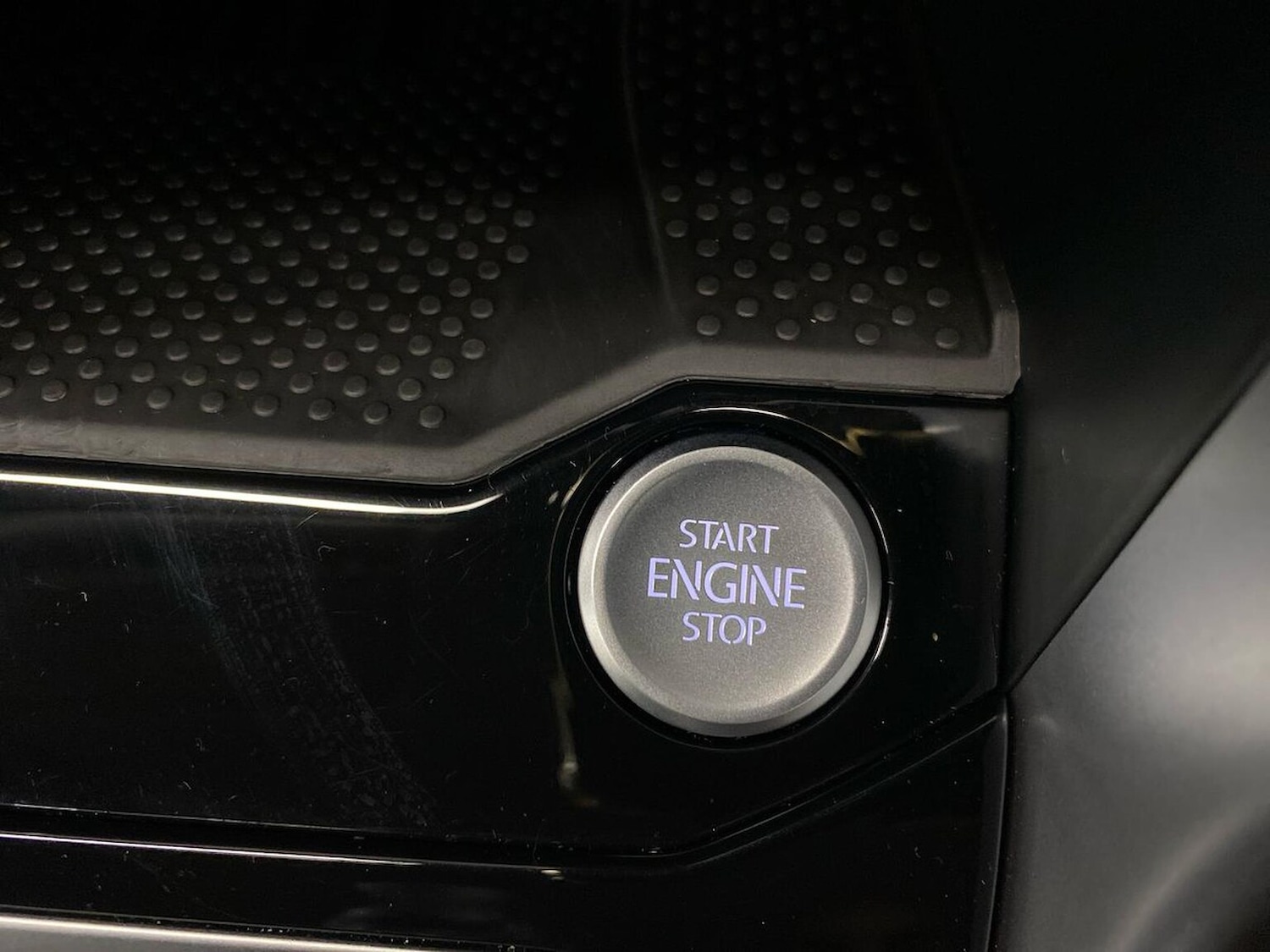 Used Volkswagen T-Roc 2025 for sale - 76832035: Photo 35