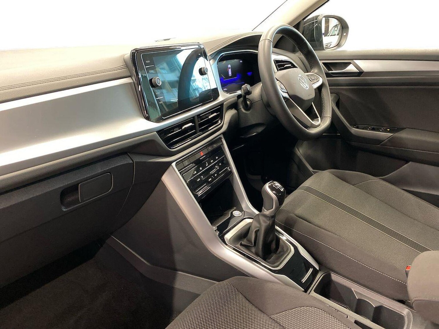 Used Volkswagen T-Roc 2025 for sale - 76832035: Photo 7