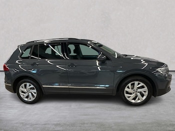 Used Volkswagen Tiguan 2023 for sale - 78815935: Photo