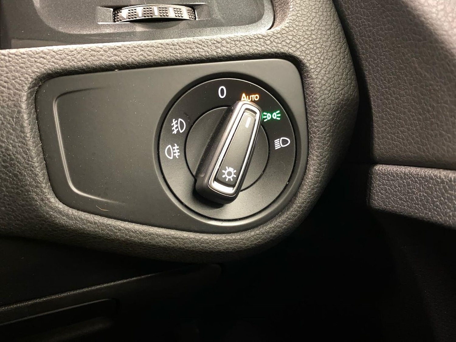 Used Volkswagen Golf 2019 for sale - 76885032: Photo 22