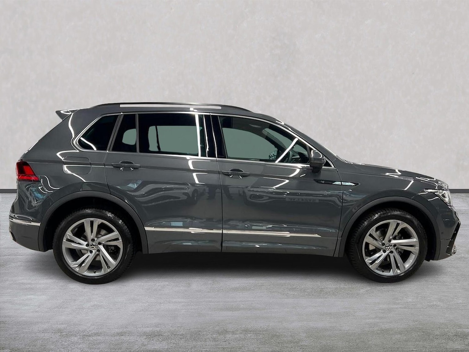 Used Volkswagen Tiguan 2023 for sale - 78195151: Photo 3