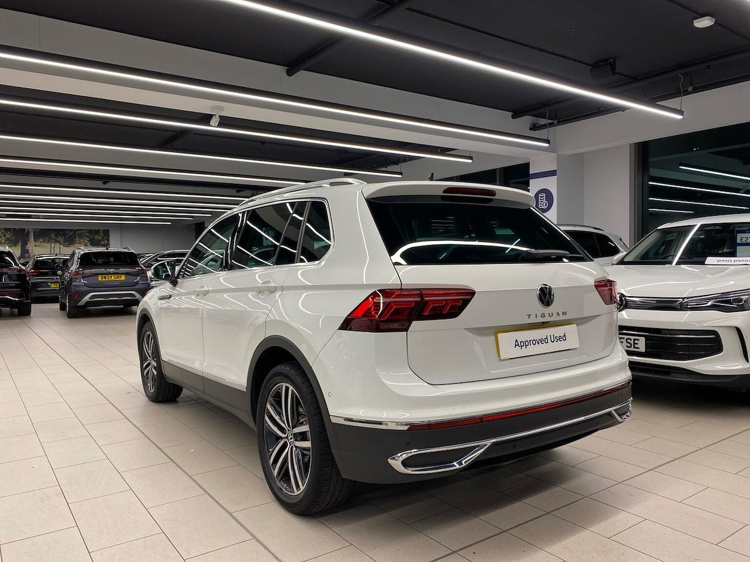 Used Volkswagen Tiguan 2021 for sale - 76637770: Photo 2