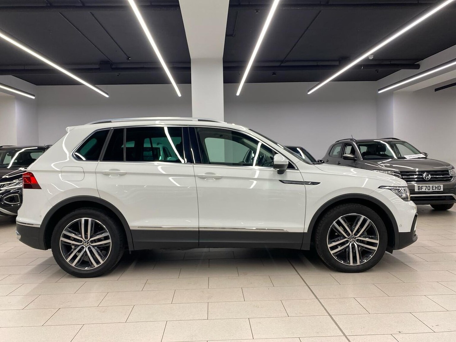 Used Volkswagen Tiguan 2021 for sale - 76637770: Photo 3