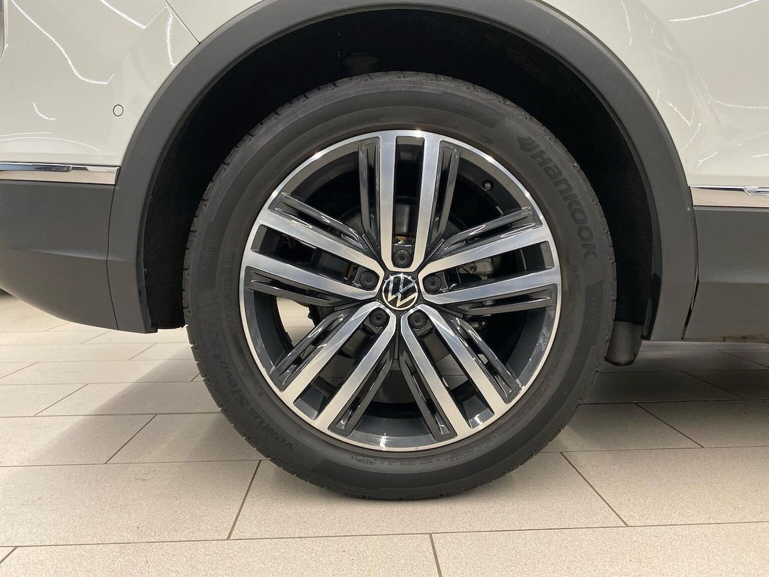 Used Volkswagen Tiguan 2021 for sale - 76637770: Photo 6