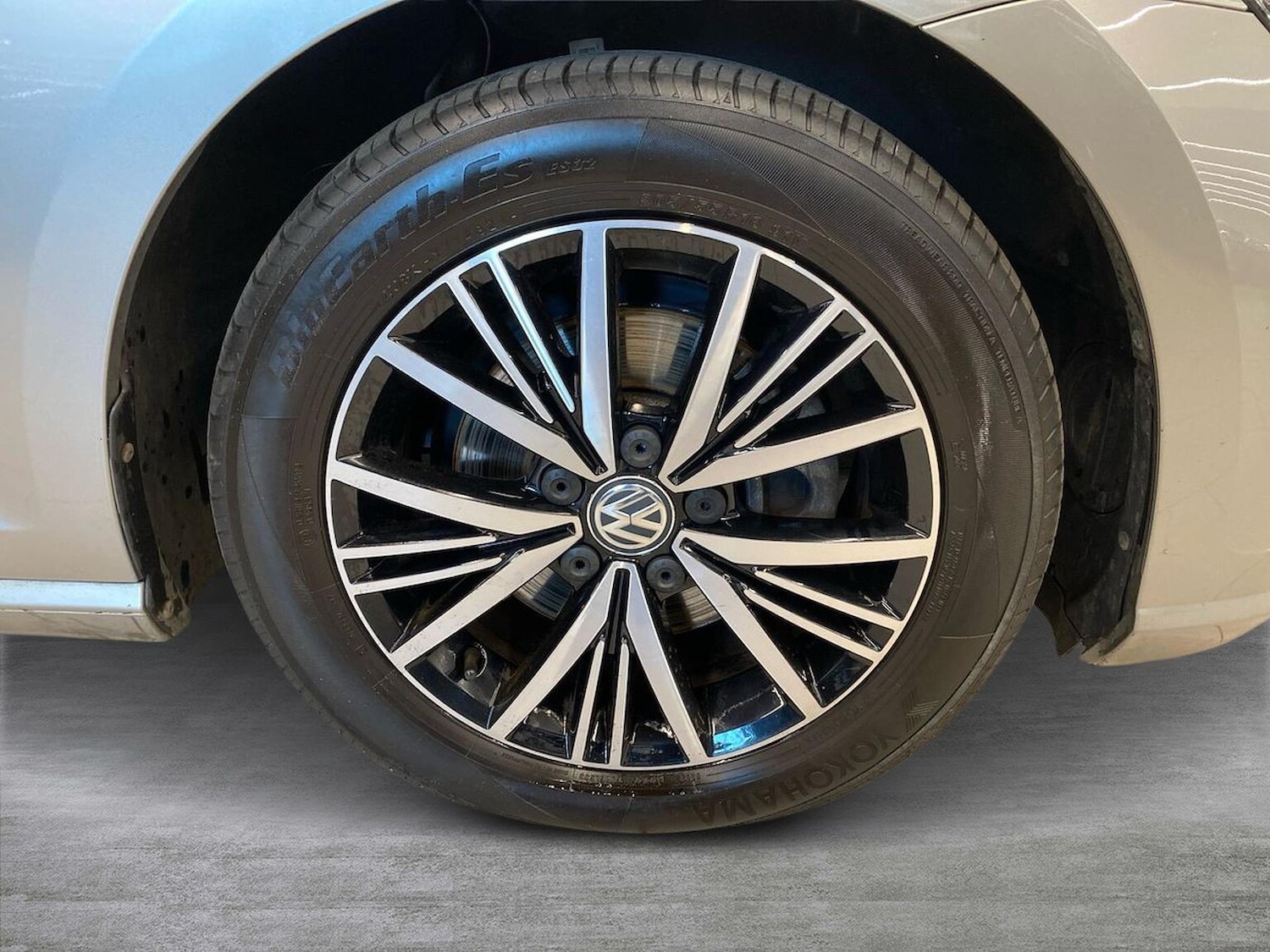 Used Volkswagen Golf 2018 for sale - 77872104: Photo 6