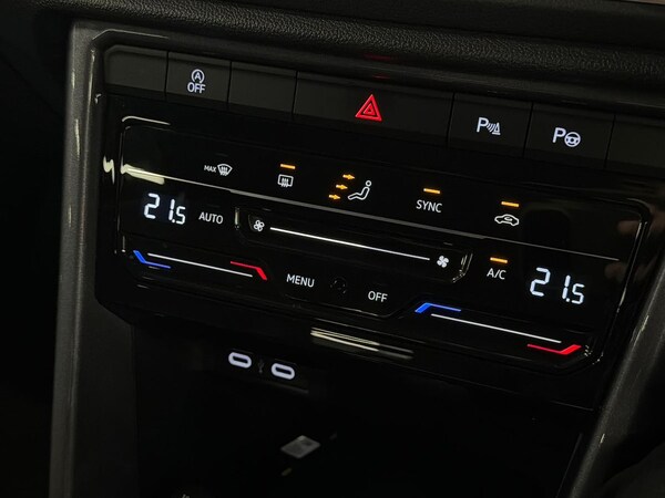 Used Volkswagen T-Roc 2024 for sale - 76107182: Photo 12