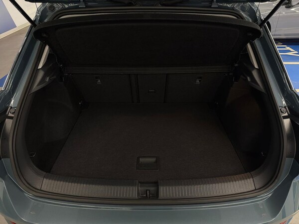 Used Volkswagen T-Roc 2024 for sale - 76107182: Photo 17