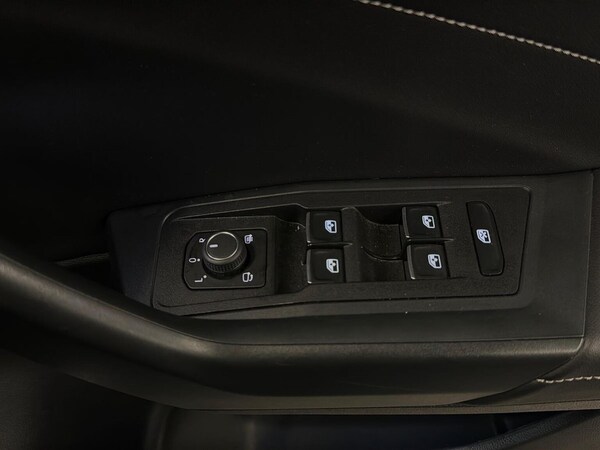 Used Volkswagen T-Roc 2024 for sale - 76107182: Photo 21