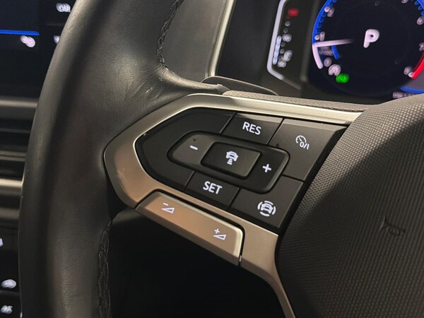 Used Volkswagen T-Roc 2024 for sale - 76107182: Photo 27