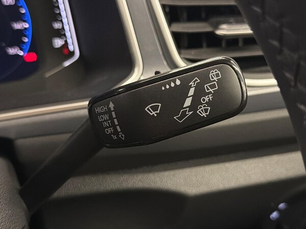 Used Volkswagen T-Roc 2024 for sale - 76107182: Photo 28