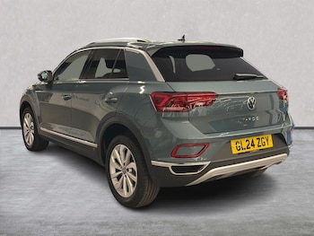 Used Volkswagen T-Roc 2024 for sale - 76107182: Photo 2