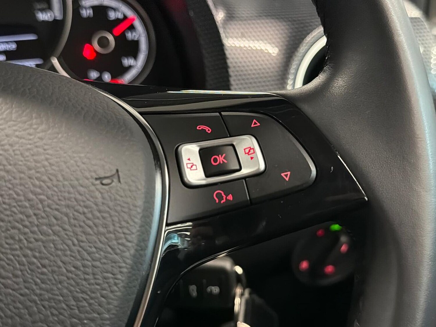 Used Volkswagen up! 2022 for sale - 76477325: Photo 25