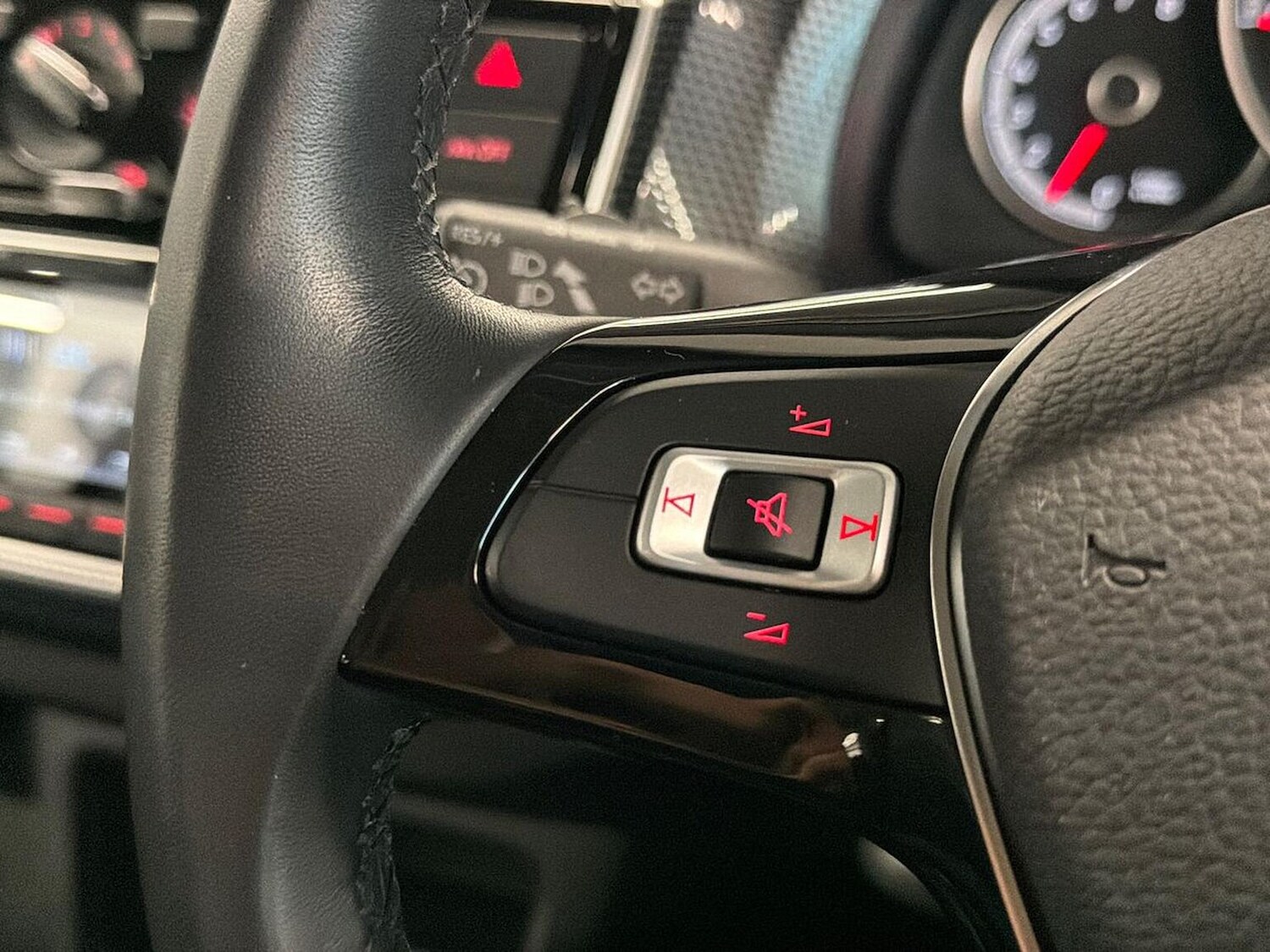 Used Volkswagen up! 2022 for sale - 76477325: Photo 26