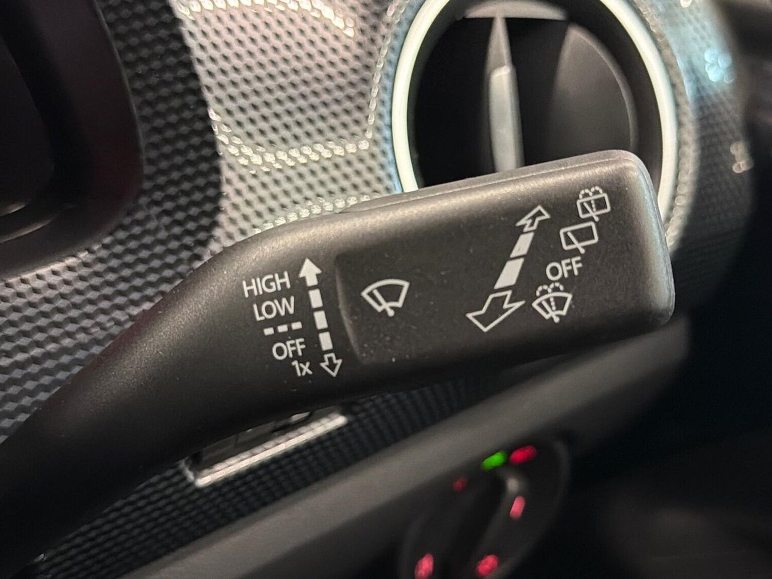 Used Volkswagen up! 2022 for sale - 76477325: Photo 27