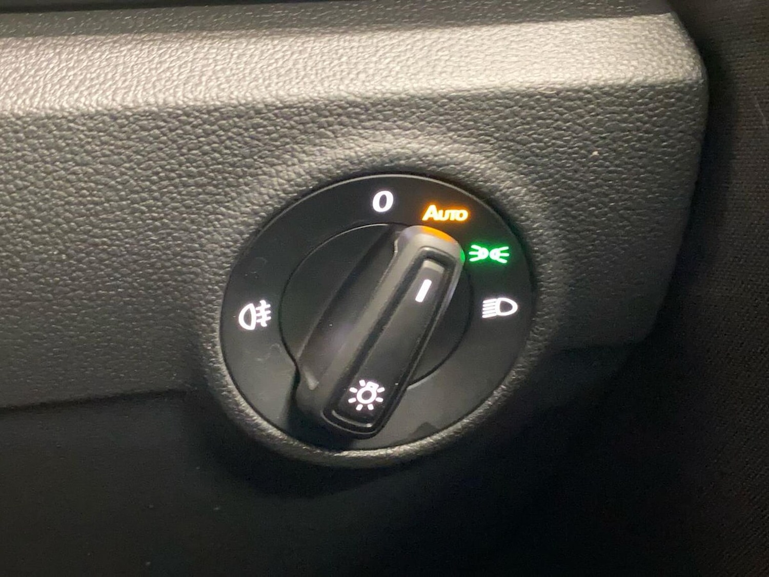 Used Volkswagen T-Roc 2022 for sale - 77830506: Photo 22