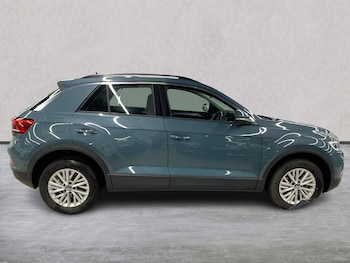 Used Volkswagen T-Roc 2022 for sale - 77830506: Photo