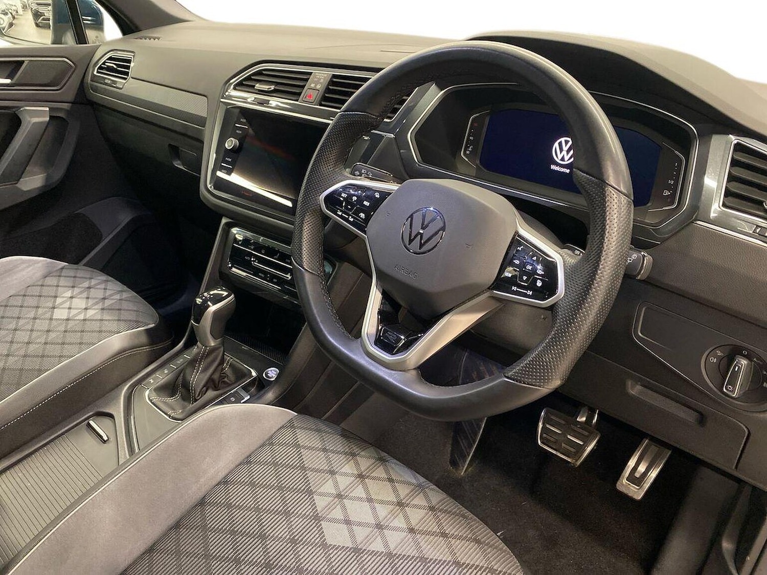 Used Volkswagen Tiguan 2023 for sale - 77701367: Photo 15