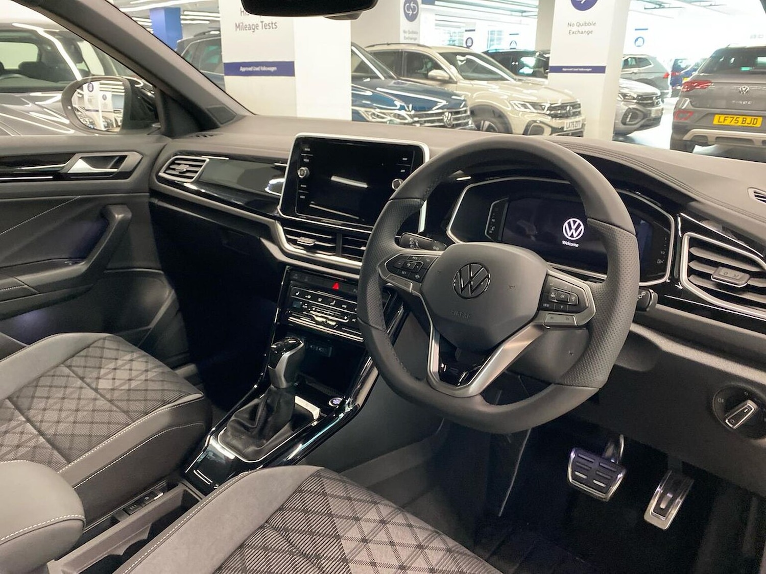 Used Volkswagen T-Roc 2026 for sale - 77888628: Photo 15