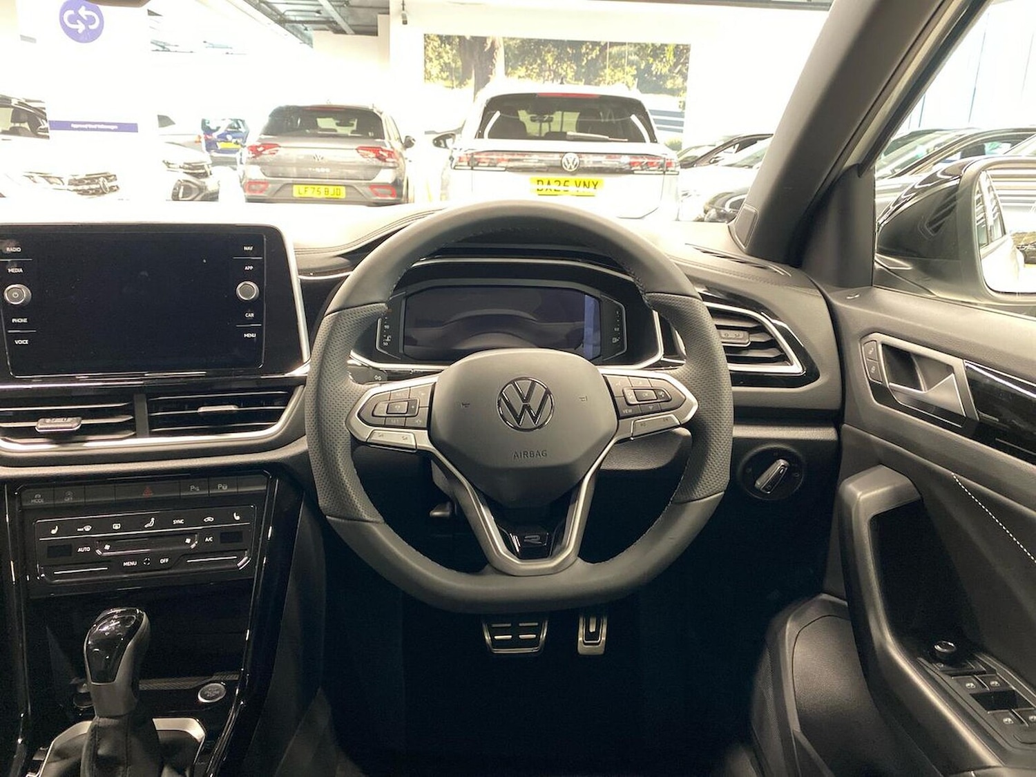 Used Volkswagen T-Roc 2026 for sale - 77888628: Photo 9