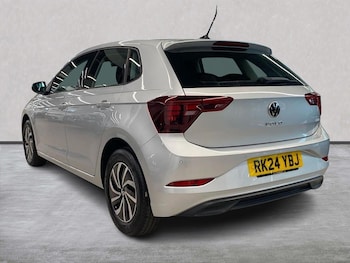 Used Volkswagen Polo 2024 for sale - 79424003: Photo