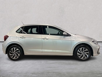 Used Volkswagen Polo 2024 for sale - 79424003: Photo