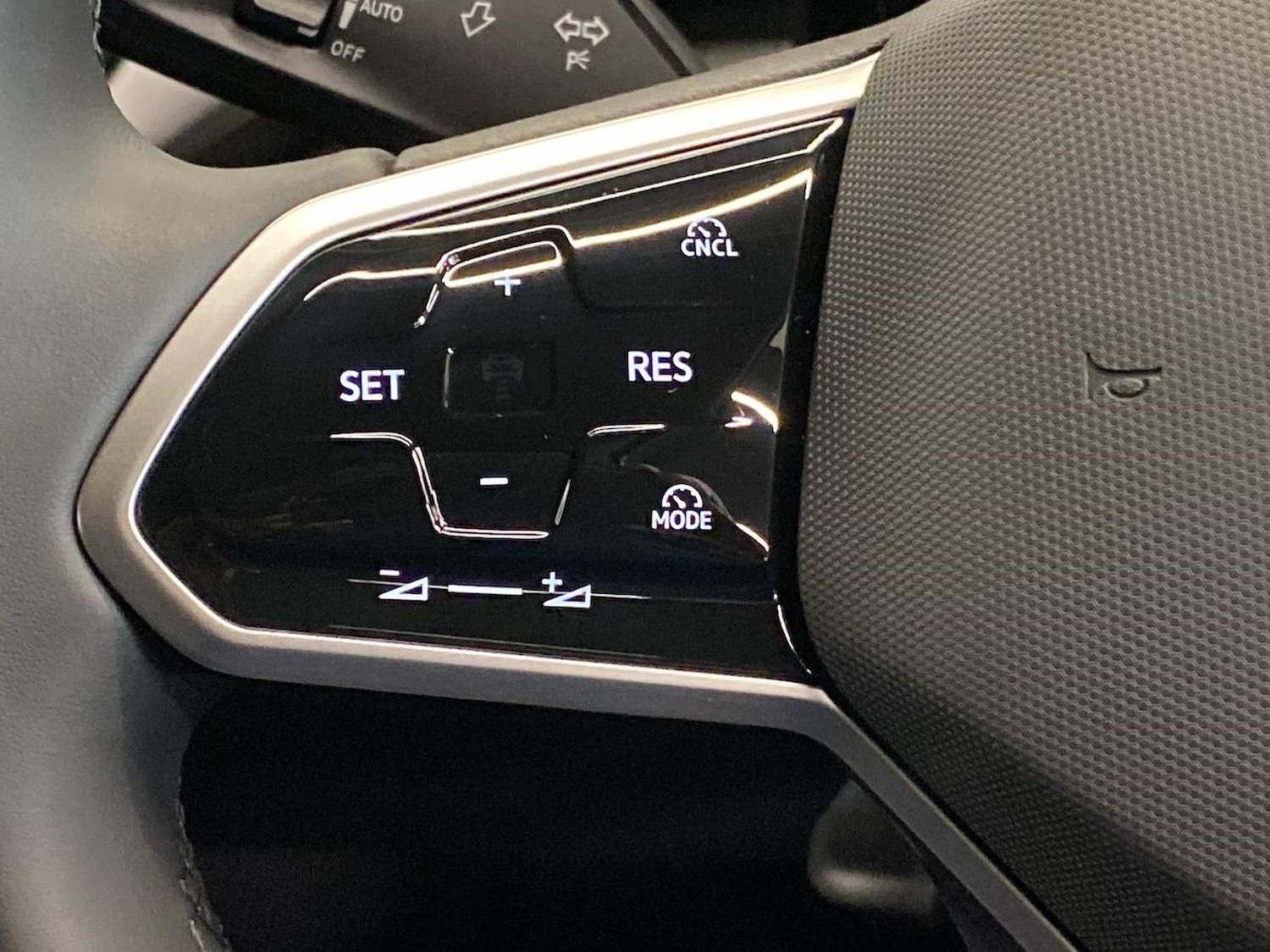 Used Volkswagen ID.4 2025 for sale - 77643845: Photo 25