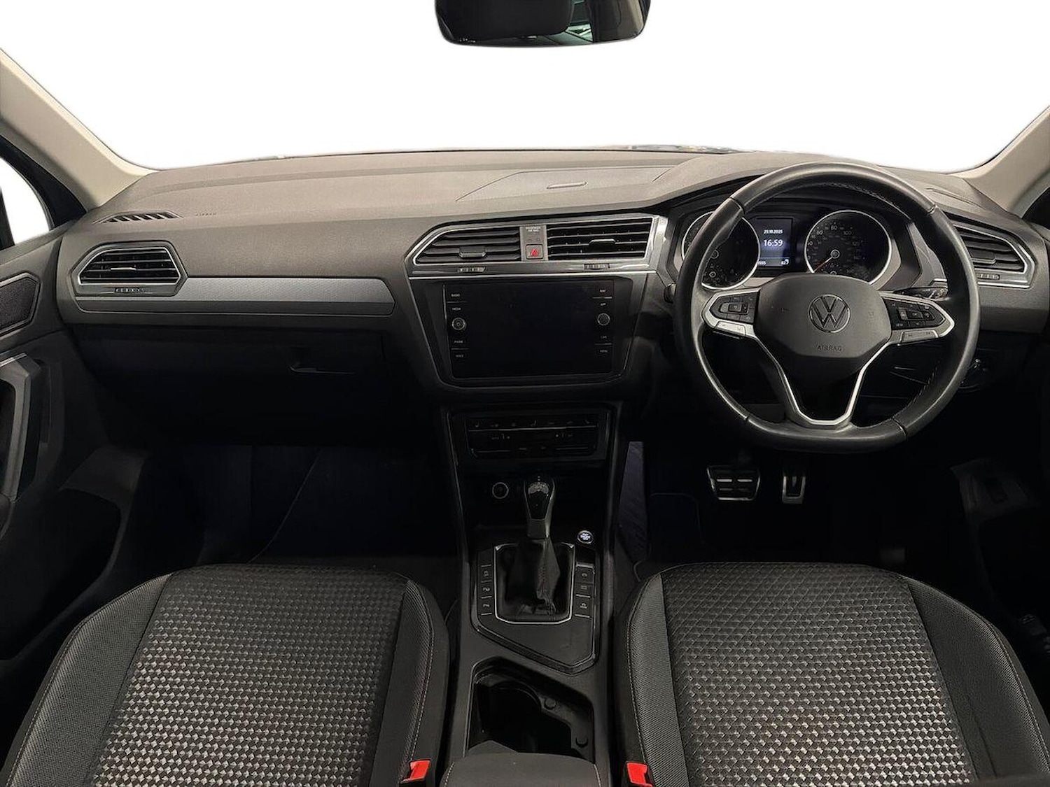 Used Volkswagen Tiguan 2021 for sale - 76380298: Photo 8