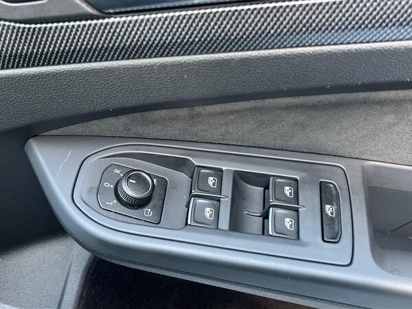 Used Volkswagen Golf 2025 for sale - 75999690: Photo 21