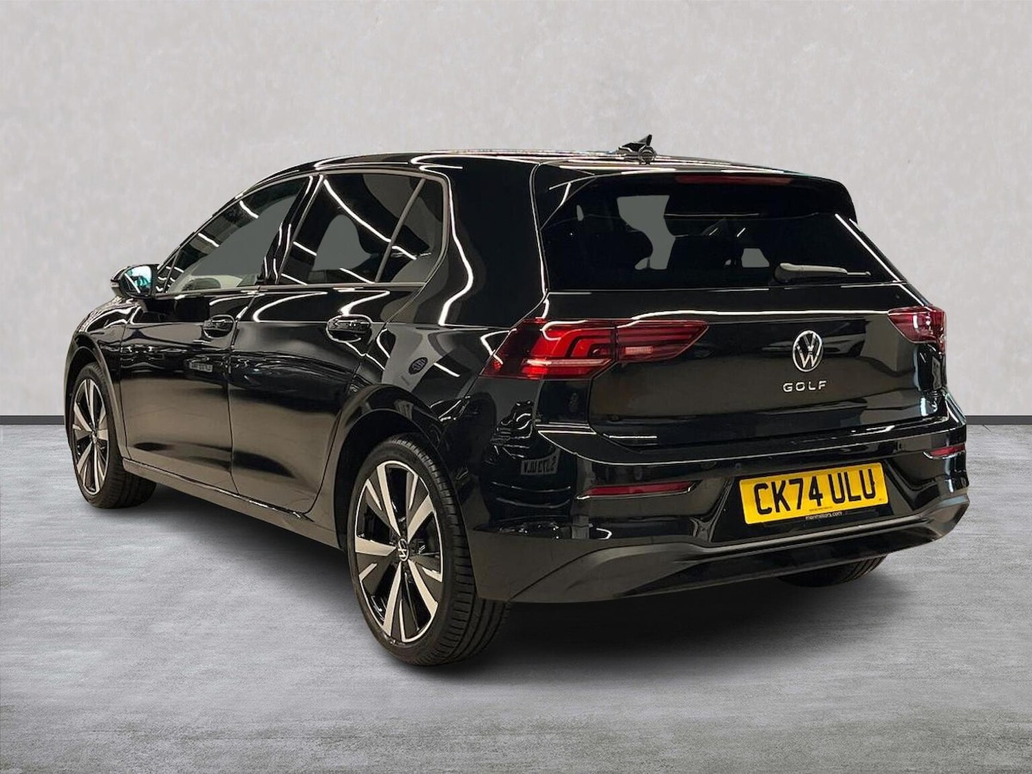 Used Volkswagen Golf 2024 for sale - 76477324: Photo 2