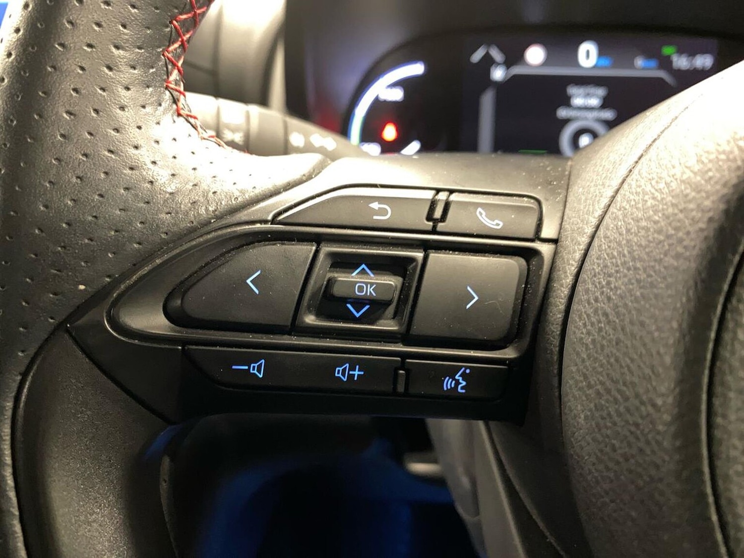 Used Toyota Yaris Cross 2024 for sale - 77676279: Photo 26