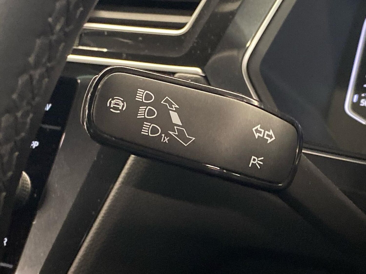 Used Volkswagen Tiguan 2020 for sale - 76134194: Photo 28