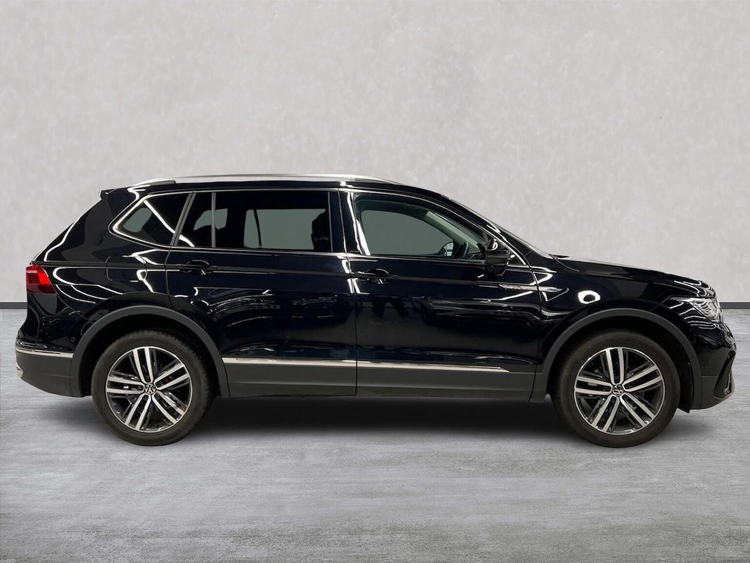 Used Volkswagen Tiguan Allspace 2024 for sale - 77639317: Photo 3
