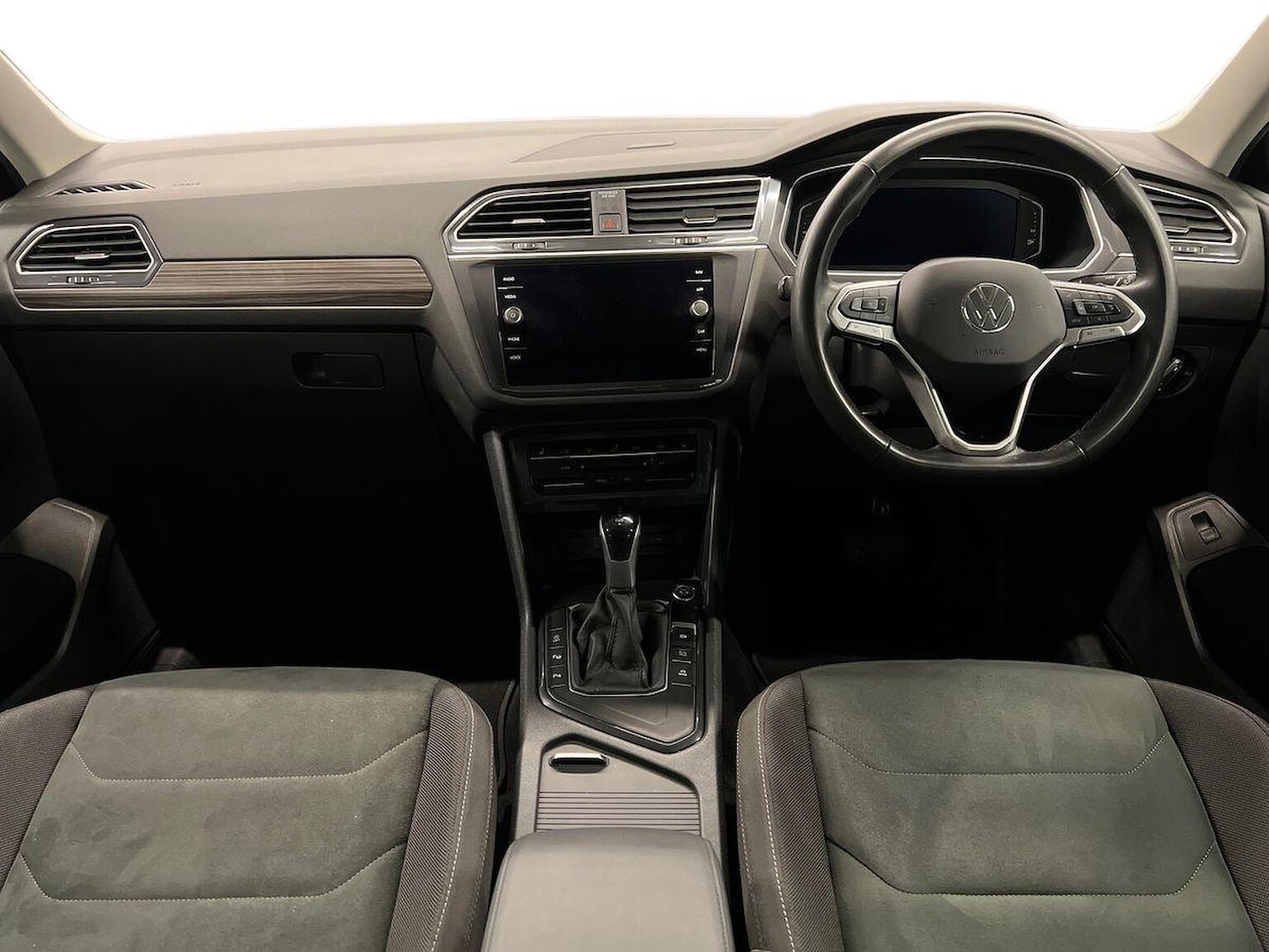 Used Volkswagen Tiguan Allspace 2024 for sale - 77639317: Photo 8