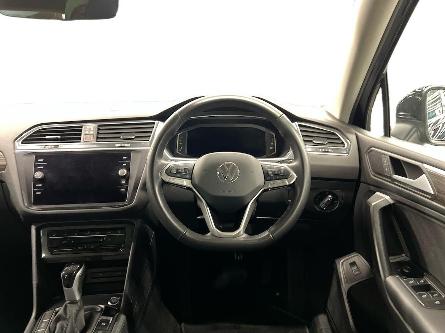 Used Volkswagen Tiguan Allspace 2024 for sale - 77639317: Photo 9