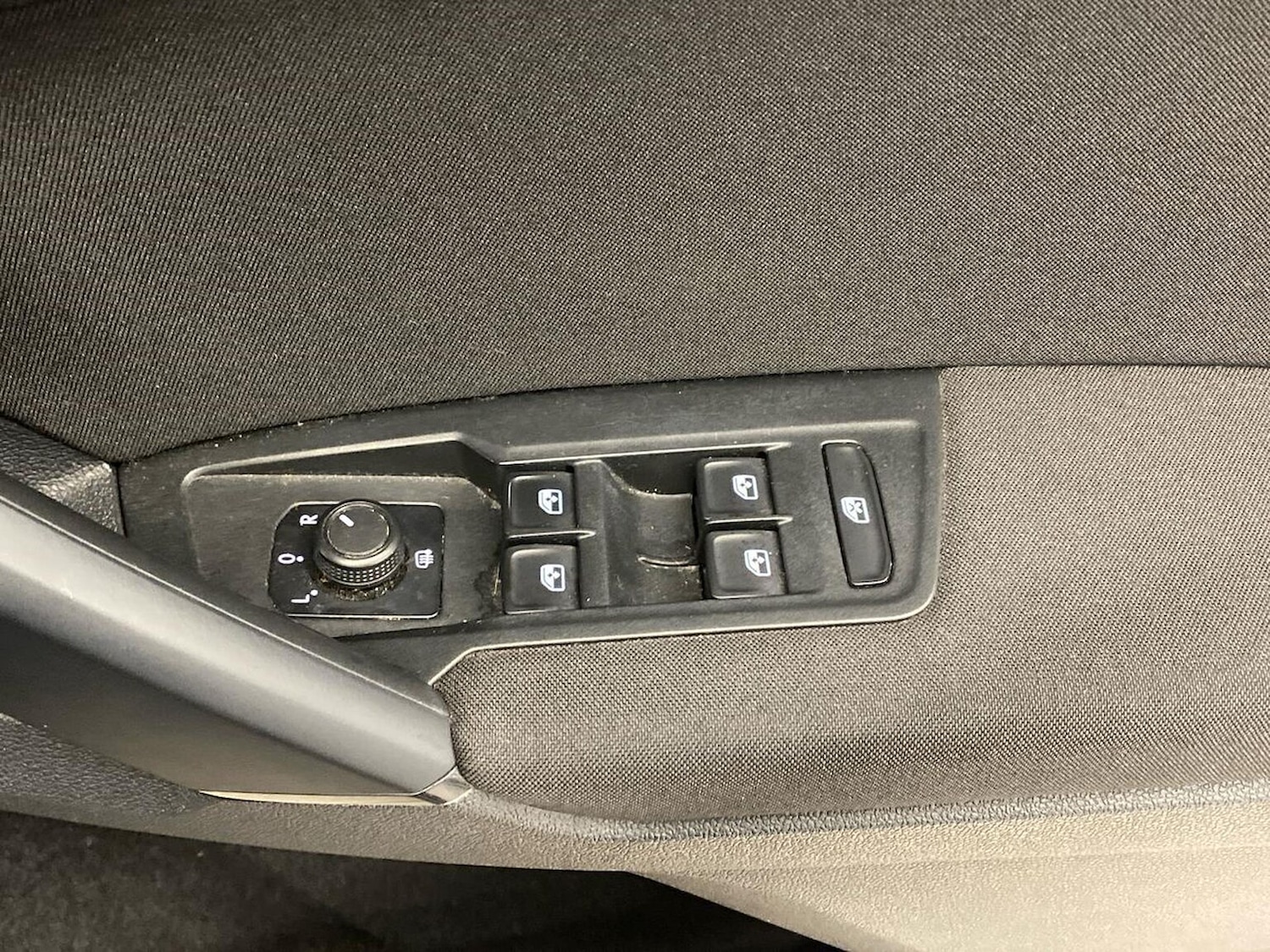 Used Volkswagen Tiguan 2020 for sale - 77073240: Photo 23