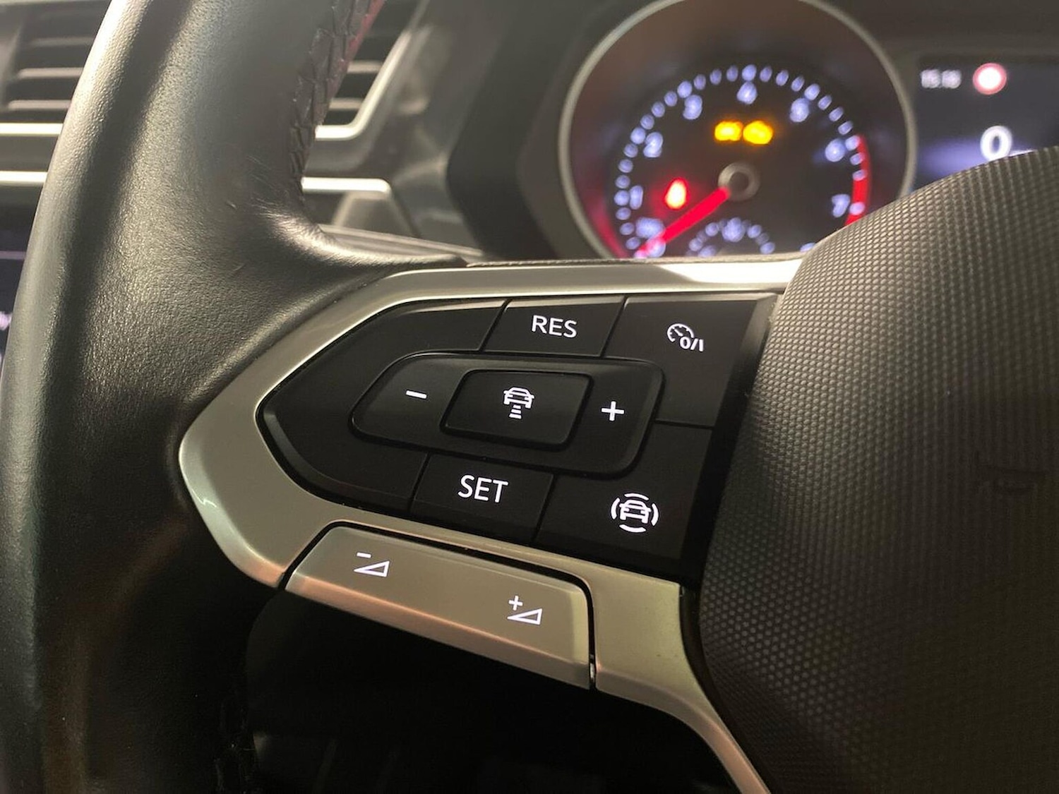 Used Volkswagen Tiguan 2020 for sale - 77073240: Photo 29