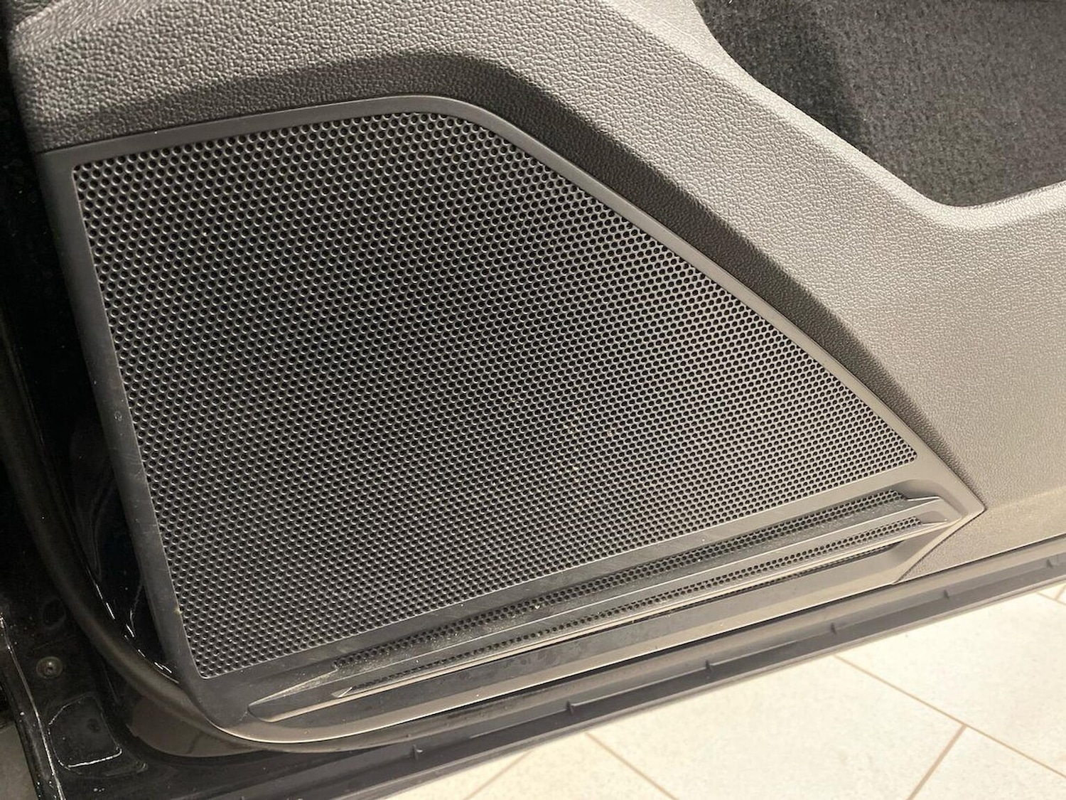 Used Volkswagen Tiguan 2020 for sale - 77073240: Photo 32