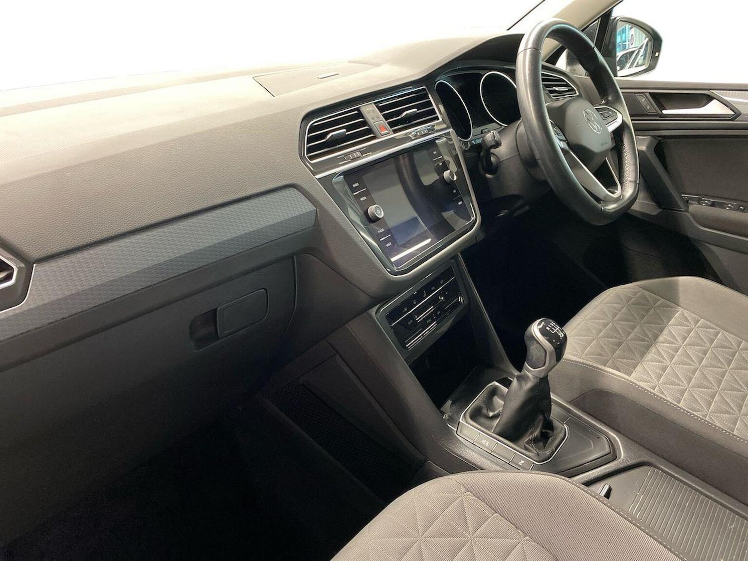 Used Volkswagen Tiguan 2020 for sale - 77073240: Photo 9