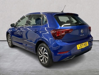 Used Volkswagen Polo 2021 for sale - 76237056: Photo 2
